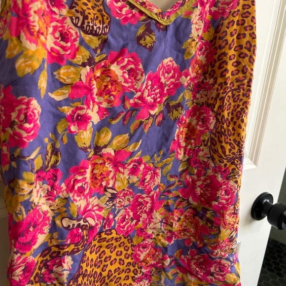 Like new Powder Cami in Floral Leopard Print size M. 100% modal. Leopard & roses - Picture 2 of 11
